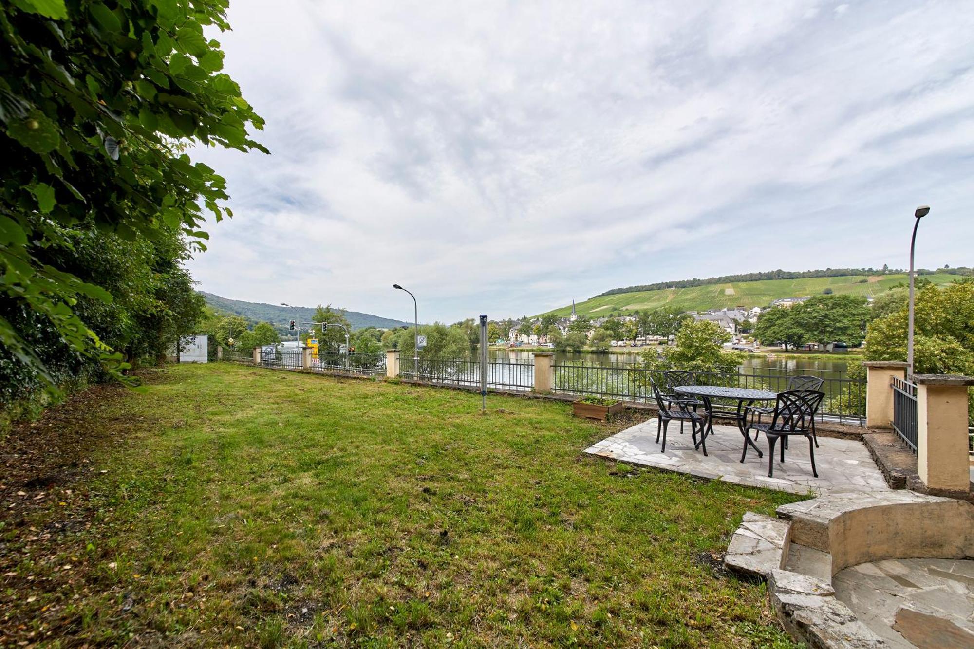Moselblick Apartment Bernkastel-Kues Exterior photo